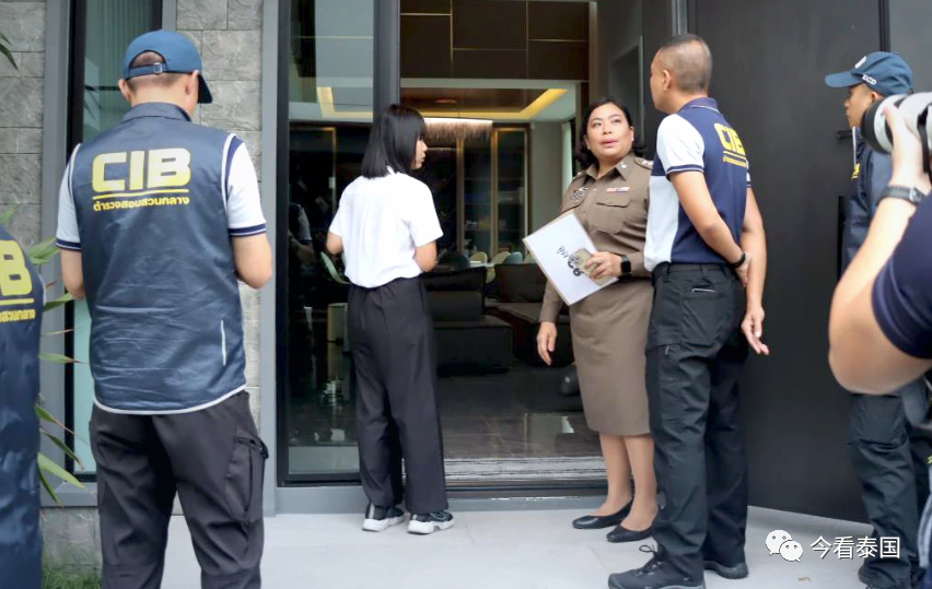 泰国警方捣毁一个中国诈骗团伙,查封价值10亿泰铢豪宅和豪车插图2 泰国警方捣毁一个中国诈骗团伙,查封价值10亿泰铢豪宅和豪车插图2